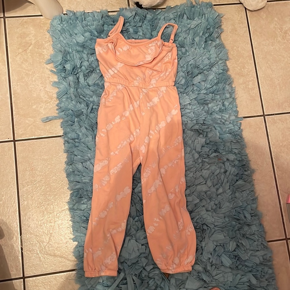 Size xs, 4-5, girls jumper